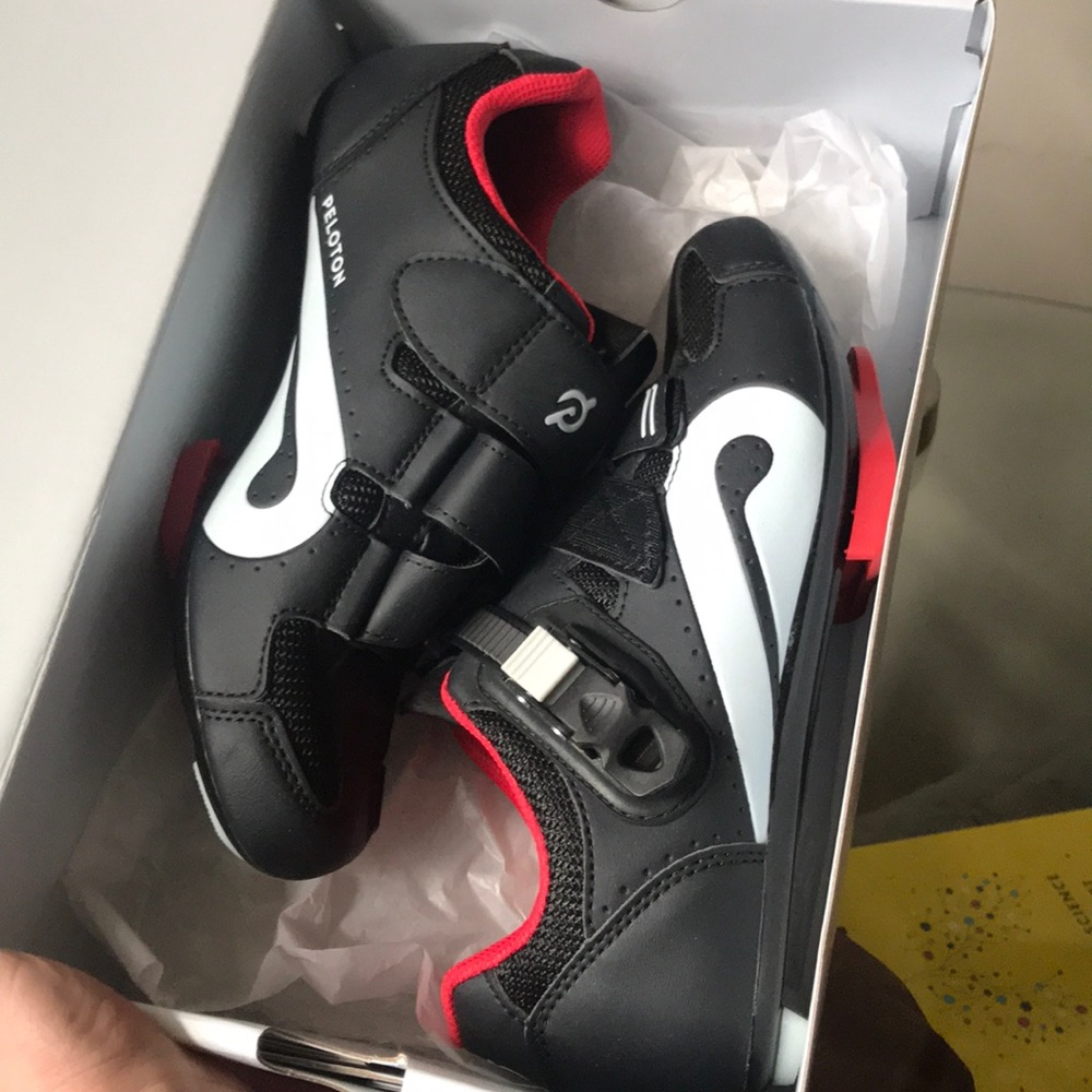 Peloton spinning shoes